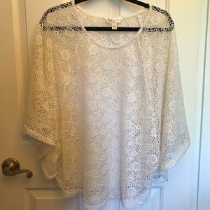 25% off 3+ Items  Lace top
